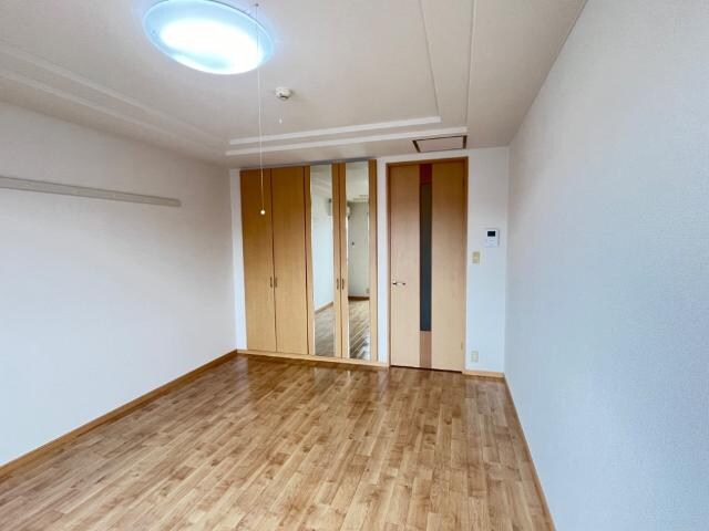 物件内観写真4　(室内)