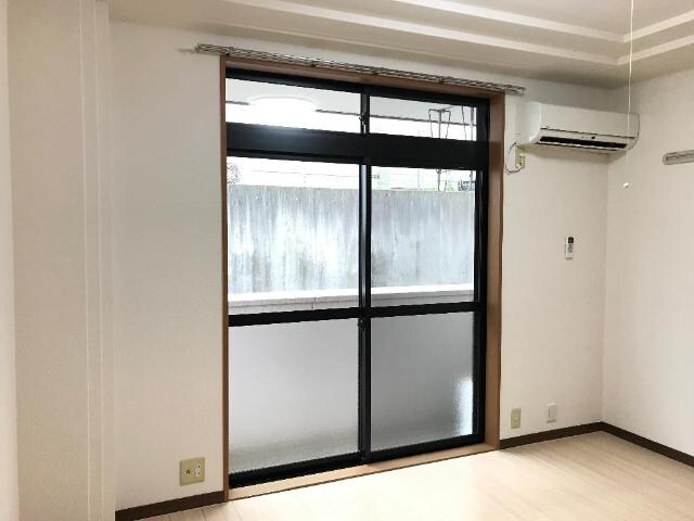 物件内観写真9　(室内)