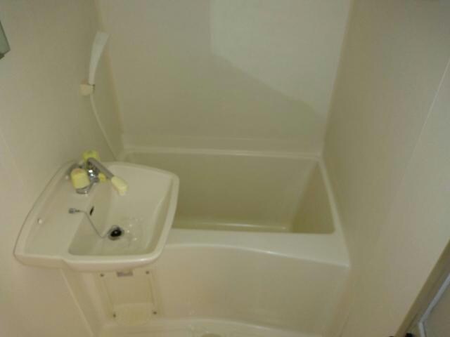 物件内観写真6　(室内写真は別部屋の写真です。)