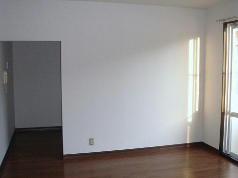 物件内観写真4　(室内写真は別部屋の写真です。)