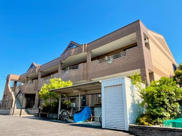 物件外観写真2　(外観写真（昼）)