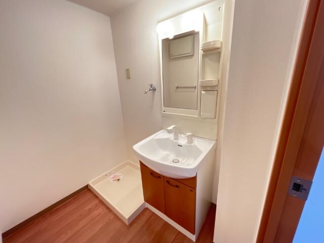 物件内観写真9　(洗髪洗面化粧台)