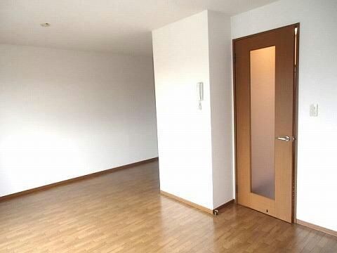 物件内観写真4　(室内写真は別部屋の写真です。)