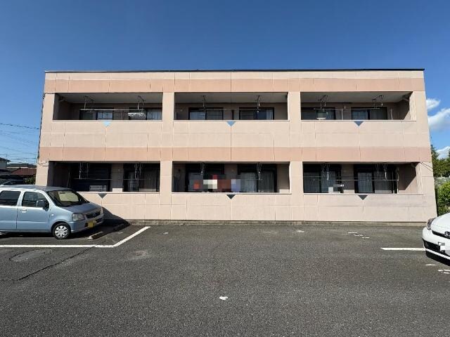 物件外観写真2　(外観写真（昼）)