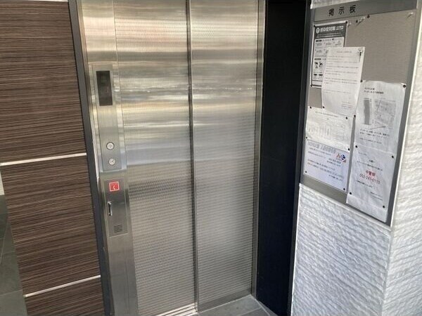 建物設備(エレベーター)