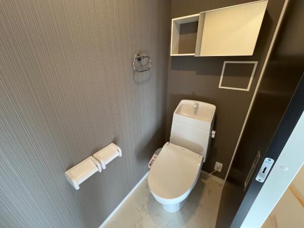 トイレ(シャワー付トイレ)