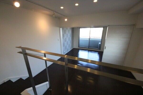 居室(※写真は同じマンションの違う部屋のものになります。)