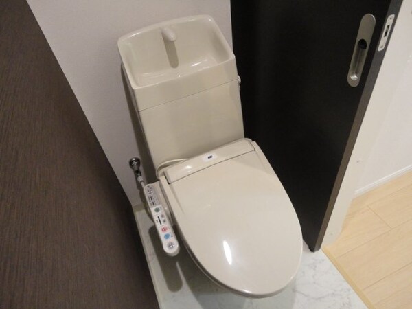トイレ(シャワー付トイレ)