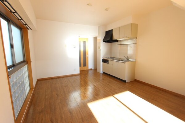 居室(参考写真です。現況優先。)