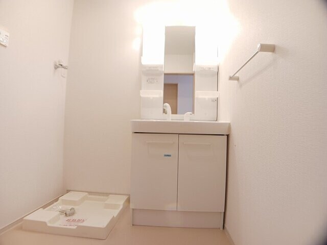 物件内観写真6　(落ち着いた空間のお風呂です)