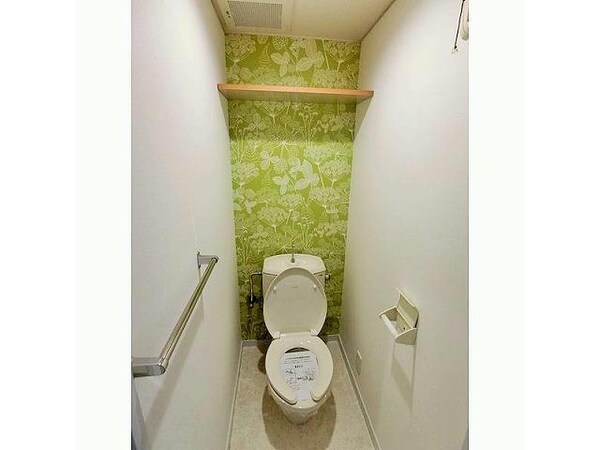 トイレ(室内写真は別部屋の写真です。)