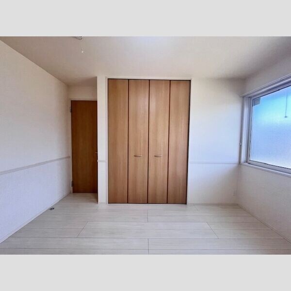 物件内観写真9　(室内写真は別部屋の写真です。)