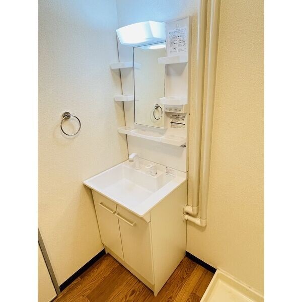 物件内観写真7　(室内写真は別部屋の写真です。)