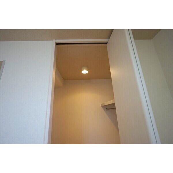 物件内観写真10　(室内写真は別部屋の写真です。)