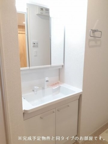 物件内観写真6　(脱衣スペースもあります)