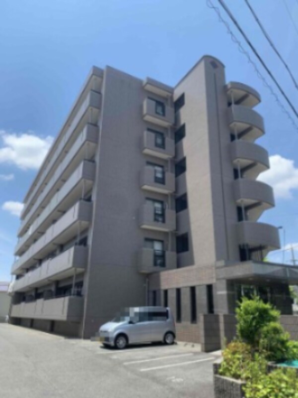 外観(オシャレなマンションタイプですよ♪)
