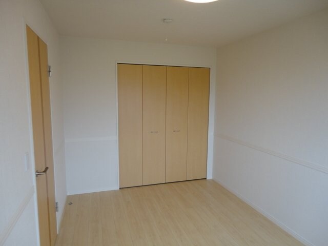 物件内観写真10　(洋室)