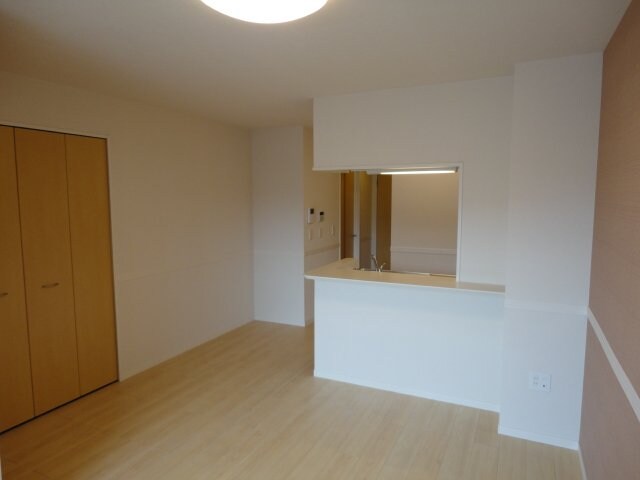 物件内観写真16　(リビング)