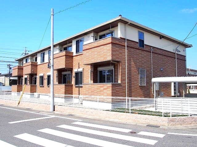 物件外観写真1　(物件の外観です)