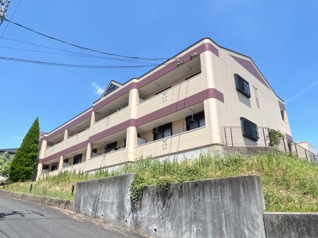 物件外観写真2　(外観写真（昼）)