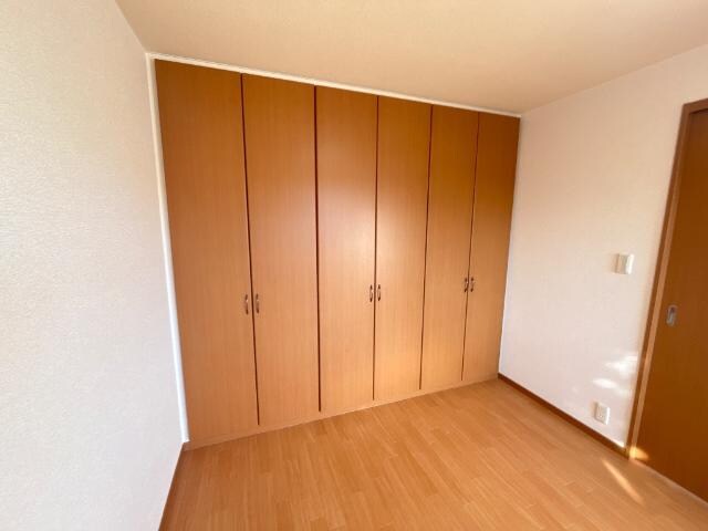 物件内観写真12　(クローゼット)