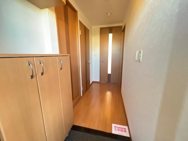 物件内観写真14　(玄関)