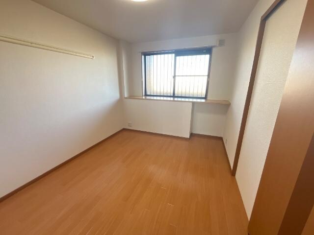 物件内観写真17　(洋室)