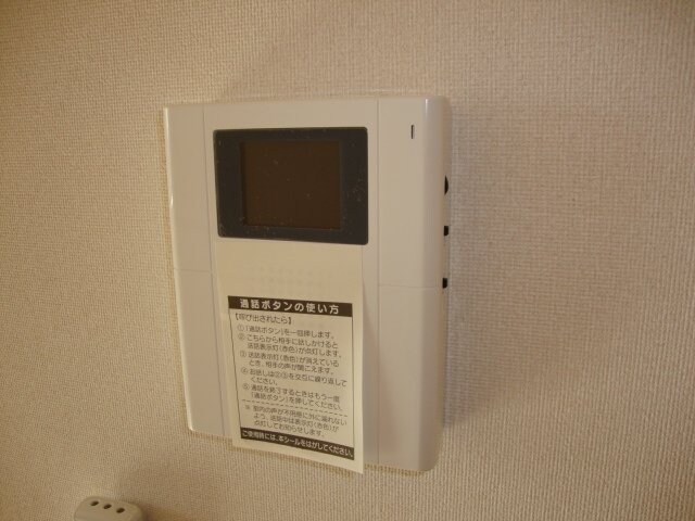 物件内観写真13　(カメラ付インターホン)
