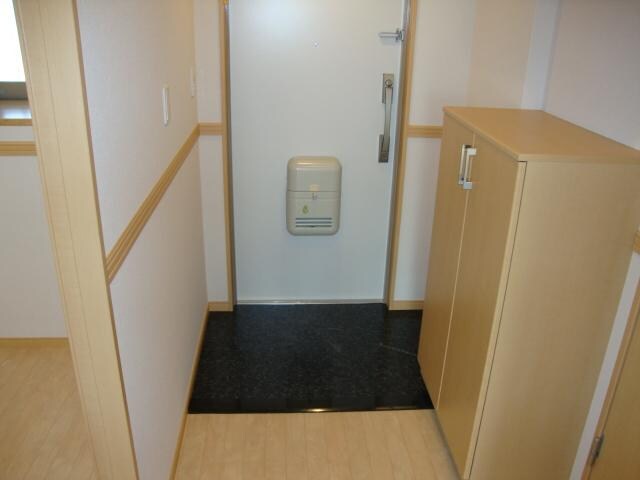 物件内観写真23　(玄関)