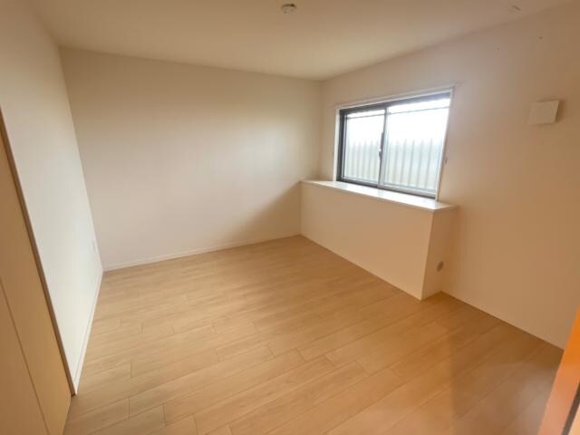 物件内観写真5　(洋室)