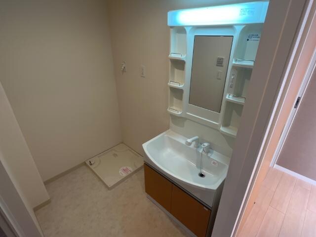 物件内観写真9　(洗面)