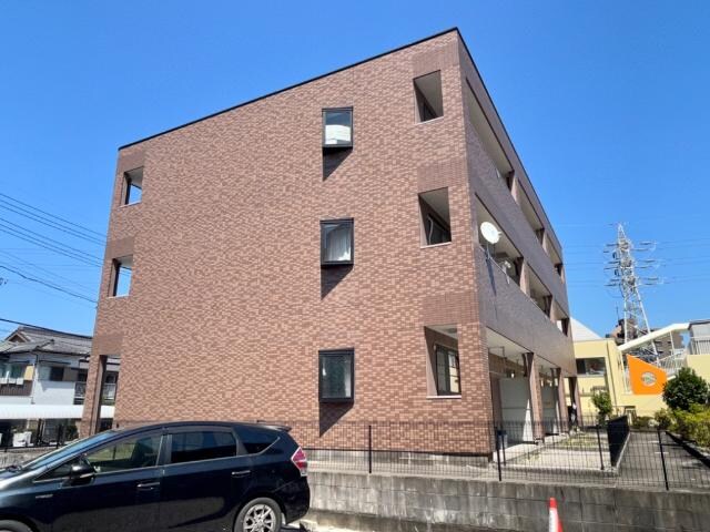 物件外観写真2　(外観写真（昼）)