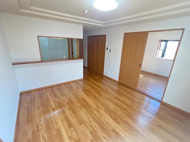 物件内観写真4　(室内)