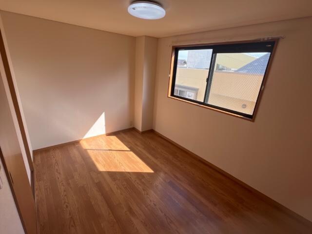 物件内観写真6　(洋室)