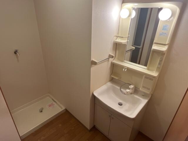 物件内観写真11　(洗面)