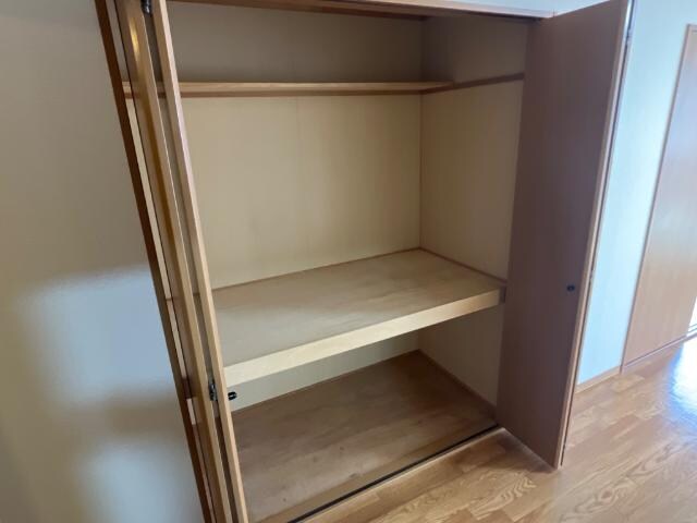 物件内観写真12　(収納)