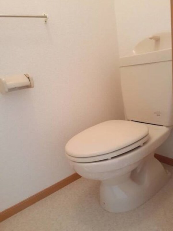 トイレ(シンプルで使いやすいトイレです)