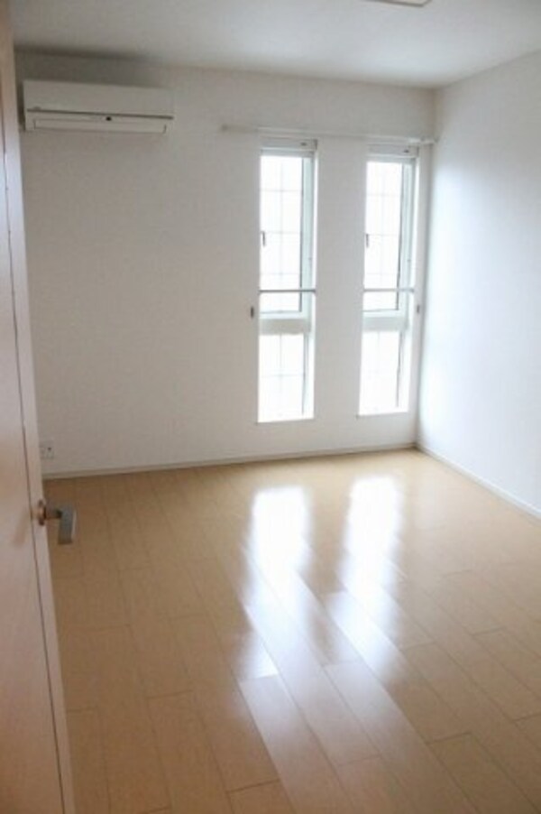 内装他(内装は落ち着いています)