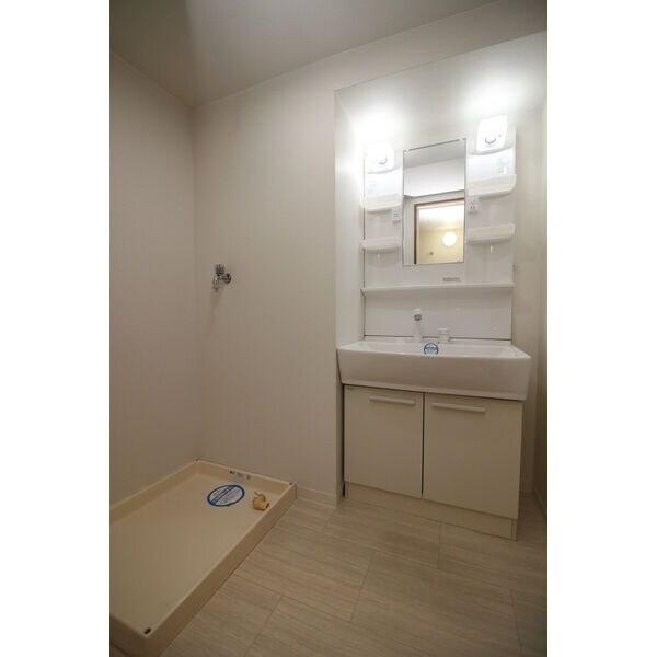 物件内観写真7　(室内写真は別部屋の写真です。)