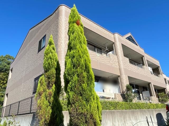 物件外観写真2　(外観写真（昼）)