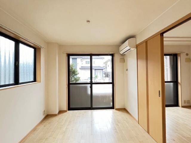 物件内観写真16　(リビング)