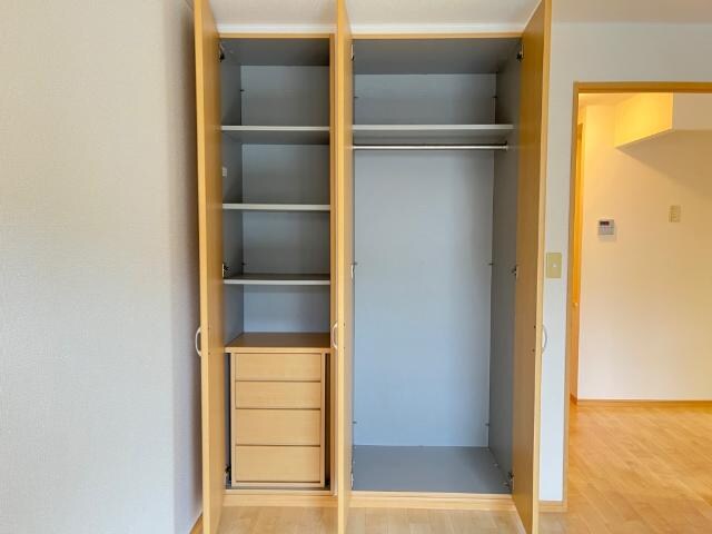物件内観写真21　(南洋室クローゼット)