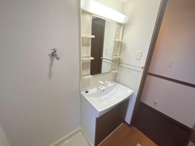 物件内観写真8　(洗髪洗面化粧台)