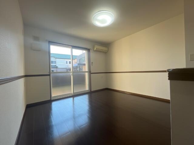 物件内観写真12　(リビング)