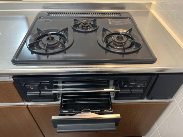 物件内観写真14　(3口コンロ)