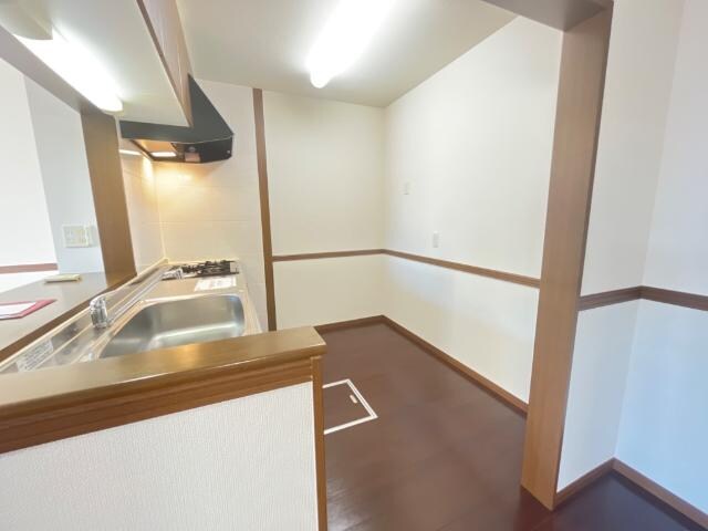 物件内観写真16　(キッチンスペース)