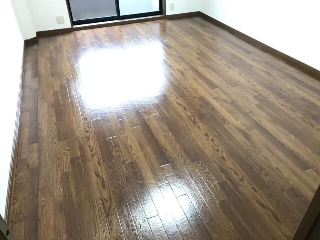 物件内観写真4　(洋室)