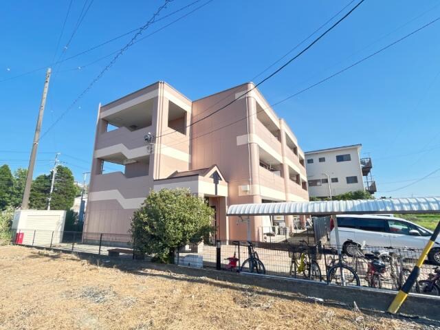 物件外観写真2　(外観写真（昼）)