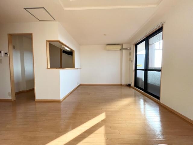 物件内観写真4　(LDK)