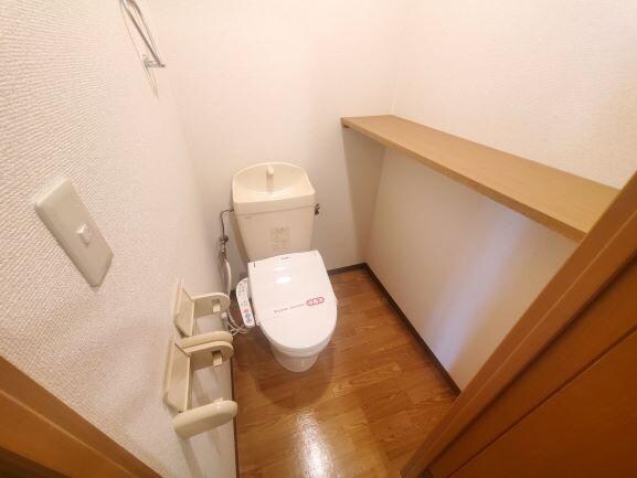 物件内観写真8　(トイレ)